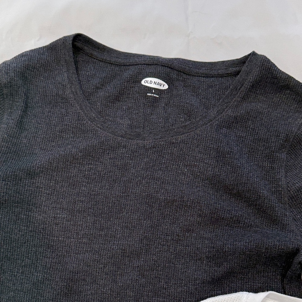 Bundle of Two Old Navy Thermal Long Sleeve Shirts—Charcoal and White—Large - Picture 3 of 13
